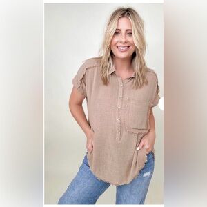 Casual Tan Button-Up Women's Top GiGIO - Umgee.